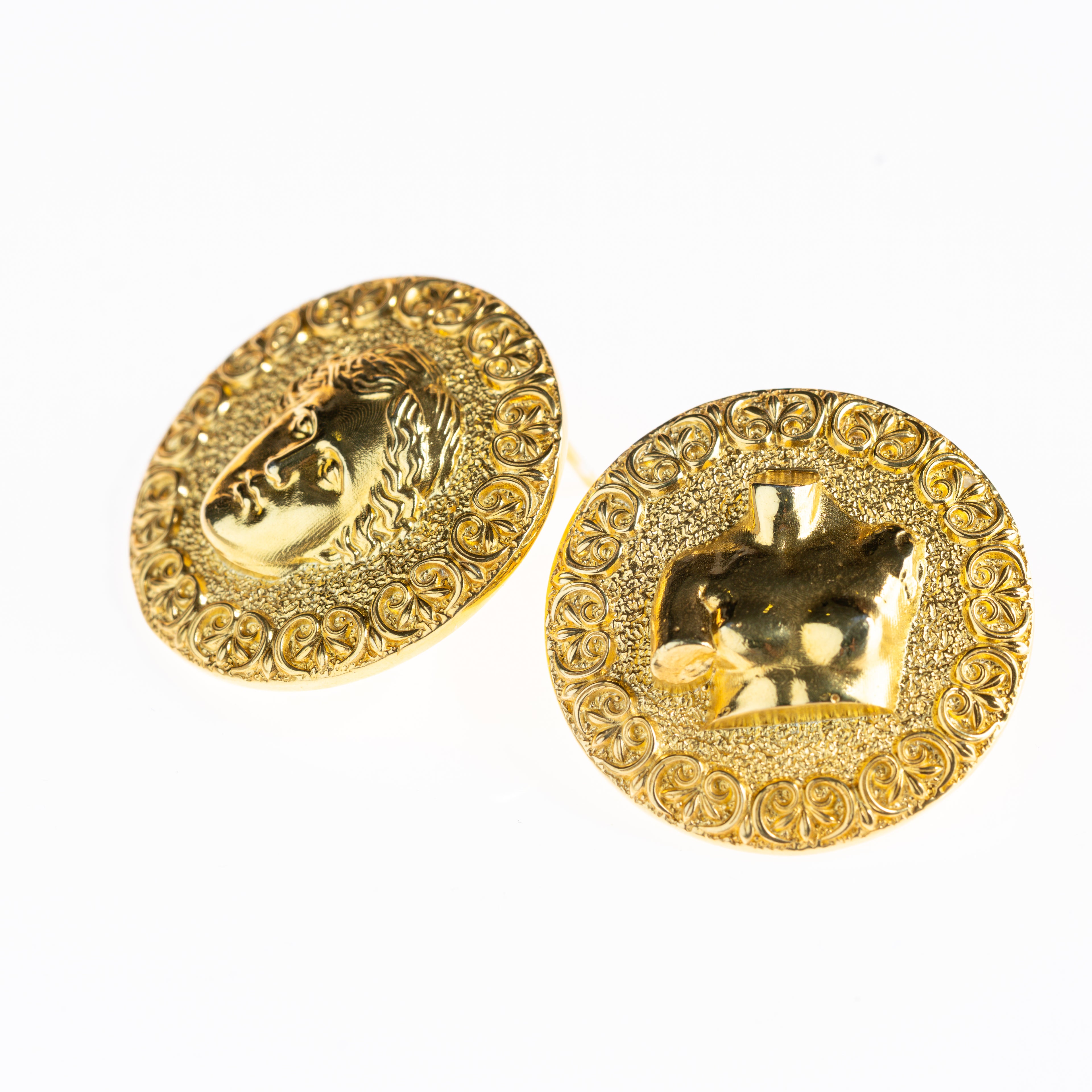 Unique art jewelry for women, mythology and art inspired silver earrings, perfect gift for the modern goddess. Venus de milo sculpture jewelry. 