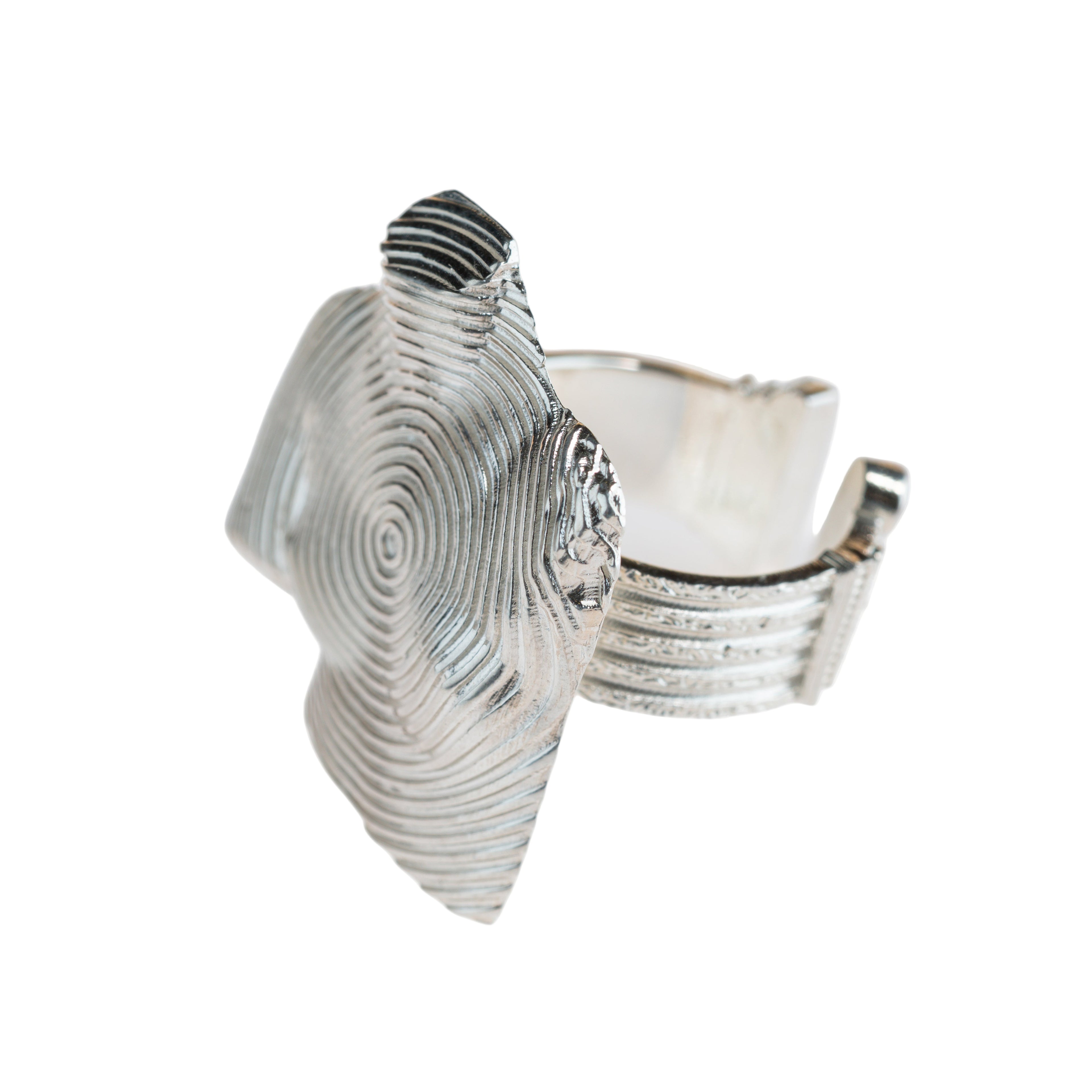 “Vibration of Feelings”- Sculptural Silver Ring