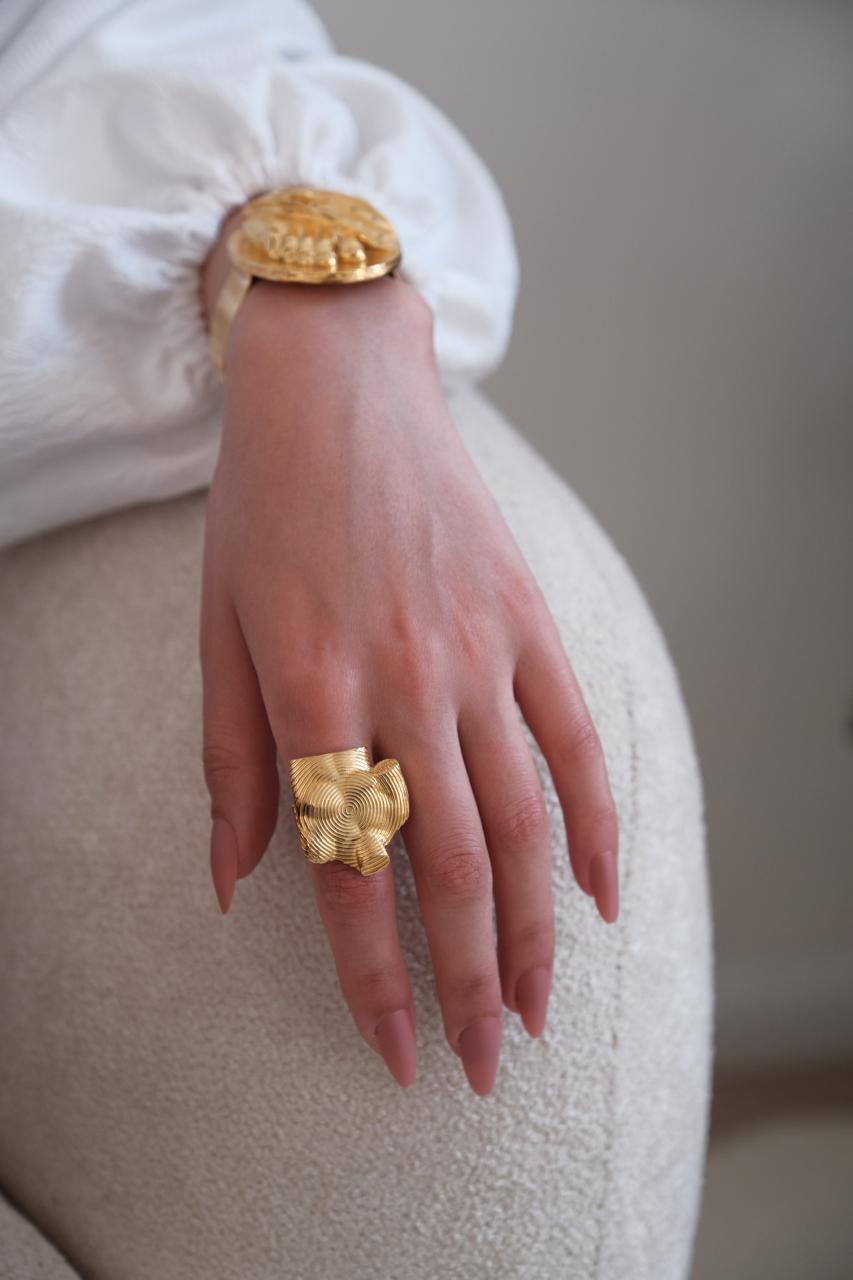 “Vibration of Feelings”- Sculptural Gold-Plated Ring